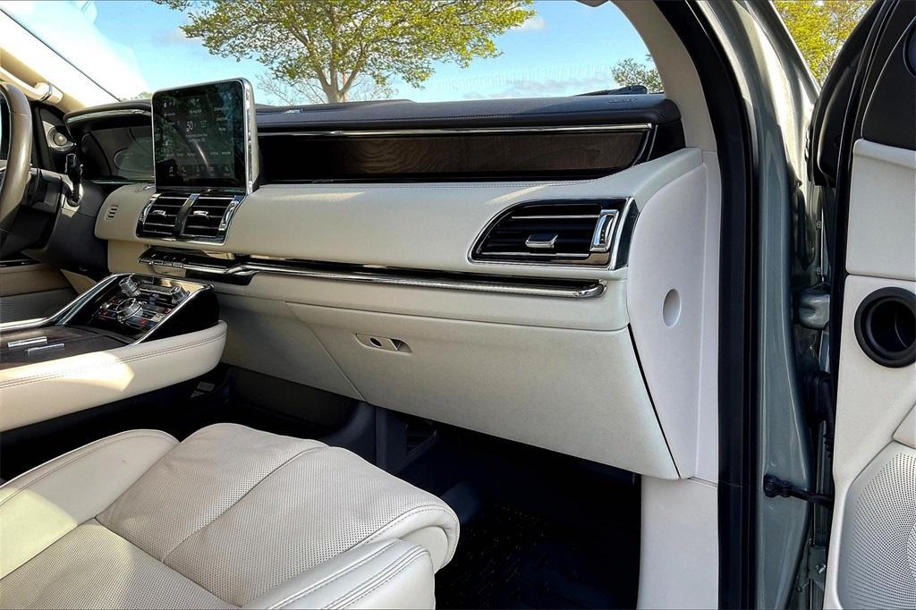 used 2019 Lincoln Navigator car, priced at $38,499