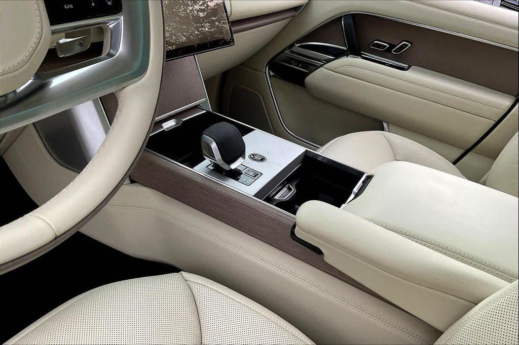 new 2025 Land Rover Range Rover car, priced at $141,485