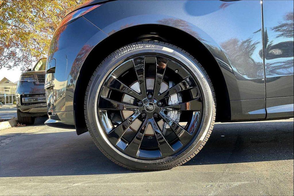 new 2025 Land Rover Range Rover Sport car, priced at $102,195