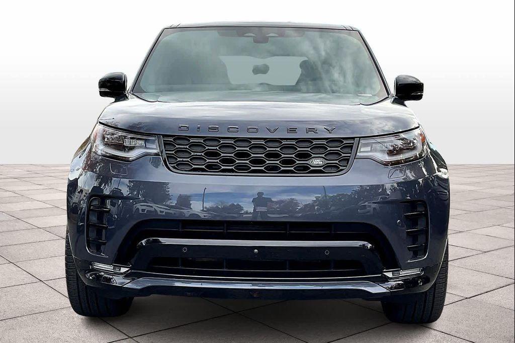 used 2025 Land Rover Discovery car, priced at $59,798