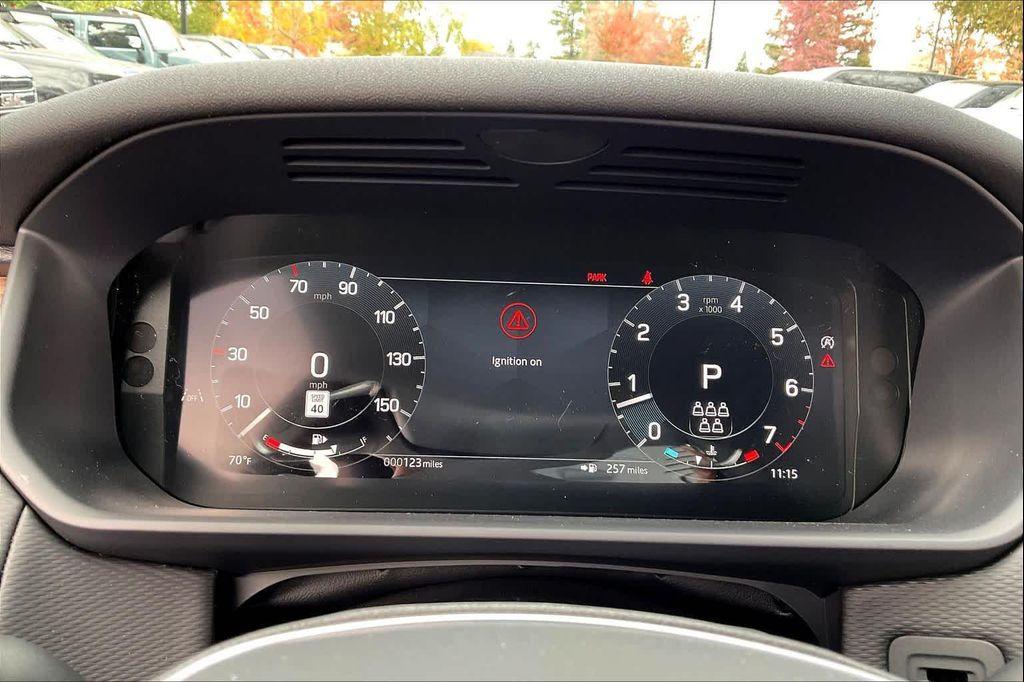 used 2025 Land Rover Discovery car, priced at $59,798