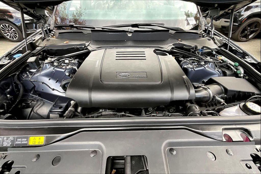 used 2025 Land Rover Discovery car, priced at $59,798