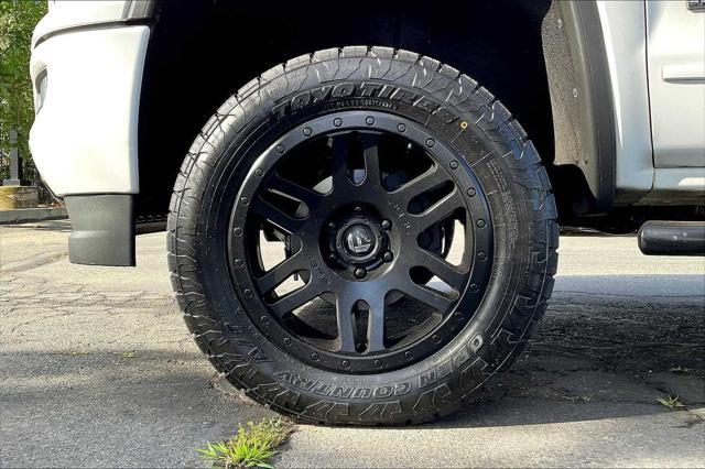 used 2018 GMC Sierra 1500 car, priced at $31,498