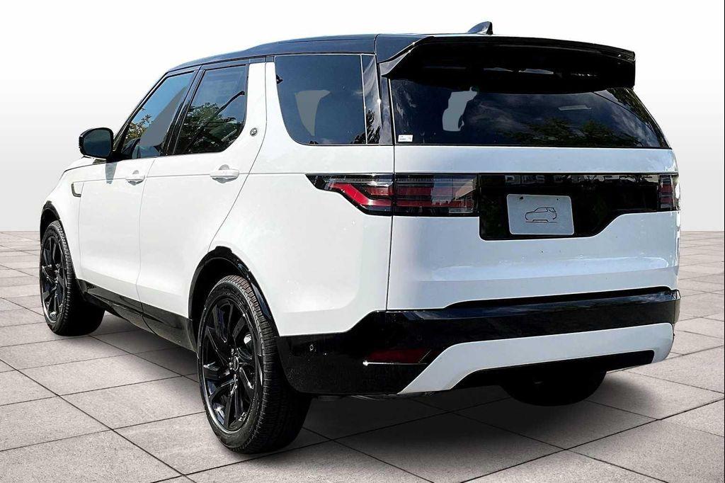 new 2025 Land Rover Discovery car, priced at $69,003