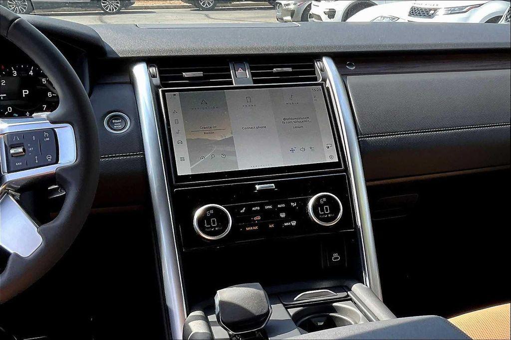 new 2025 Land Rover Discovery car, priced at $69,003