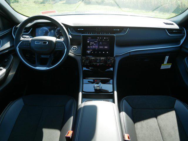 new 2025 Jeep Grand Cherokee L car, priced at $46,669
