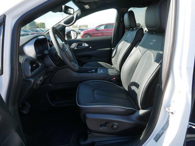 new 2026 Chrysler Pacifica car, priced at $51,046