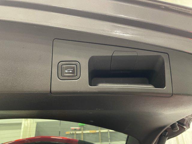 used 2020 Cadillac XT5 car, priced at $21,500