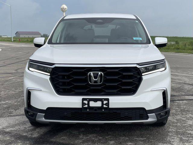 used 2025 Honda Pilot car, priced at $39,500