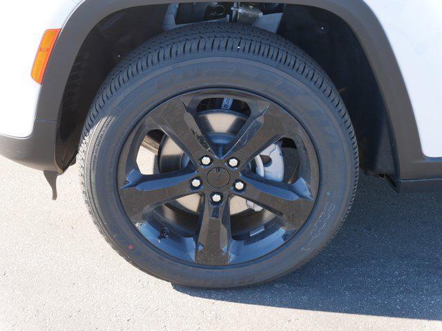 new 2025 Jeep Grand Cherokee car, priced at $43,923