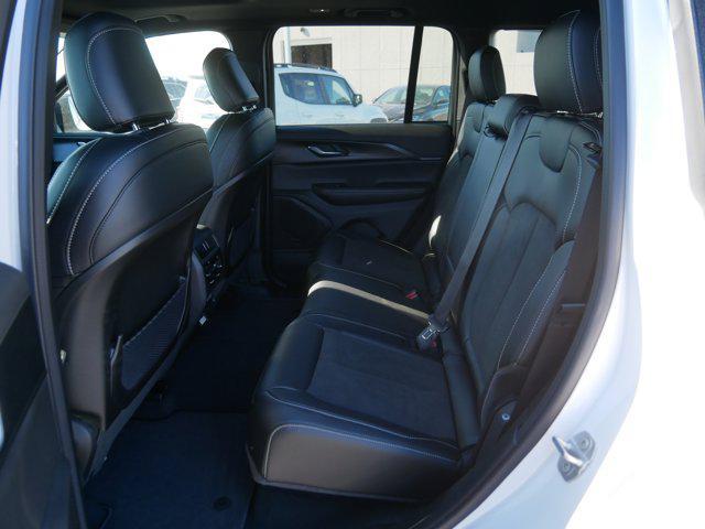 new 2025 Jeep Grand Cherokee car, priced at $43,923