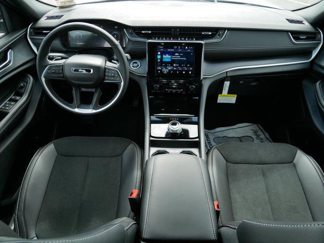 new 2025 Jeep Grand Cherokee car, priced at $41,580