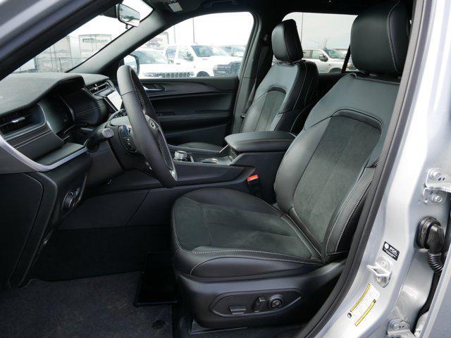 new 2025 Jeep Grand Cherokee car, priced at $41,580