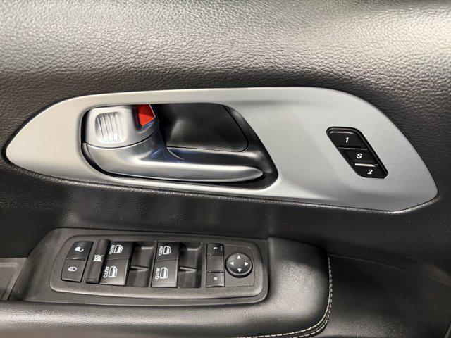 used 2023 Chrysler Pacifica car, priced at $31,000