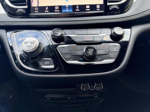 used 2023 Chrysler Pacifica car, priced at $31,000