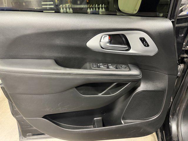 used 2023 Chrysler Pacifica car, priced at $31,000