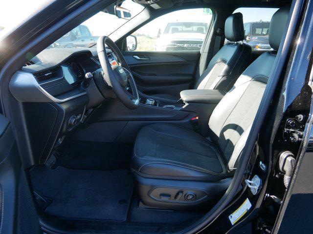 new 2025 Jeep Grand Cherokee car, priced at $49,370