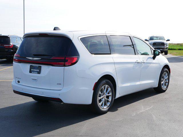 new 2024 Chrysler Pacifica car, priced at $39,238