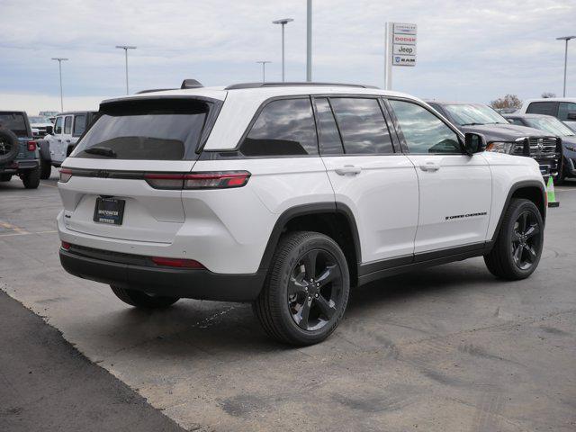 new 2025 Jeep Grand Cherokee car, priced at $41,923