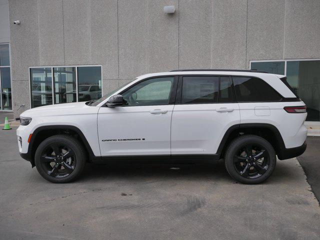 new 2025 Jeep Grand Cherokee car, priced at $41,923
