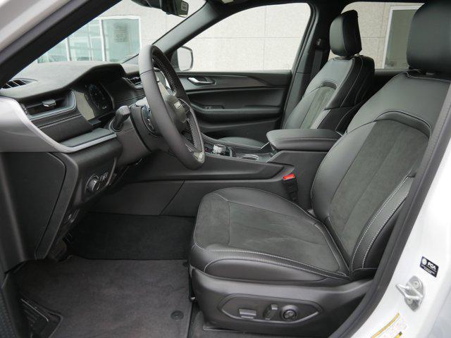 new 2025 Jeep Grand Cherokee car, priced at $41,923