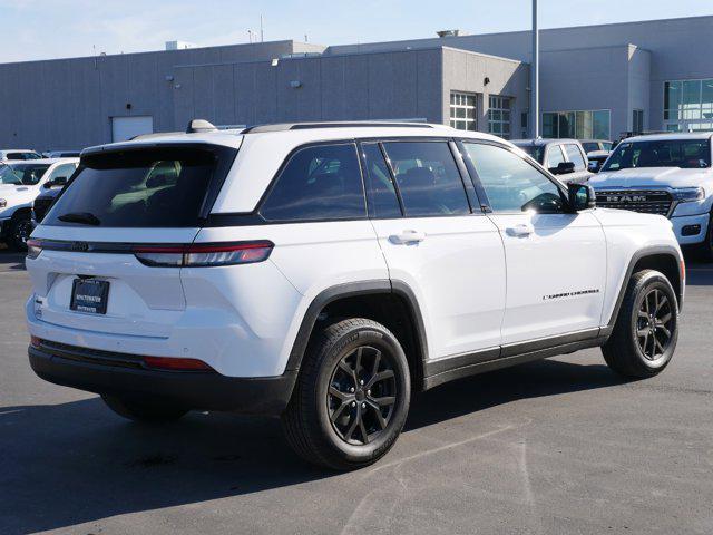 new 2025 Jeep Grand Cherokee car, priced at $41,493