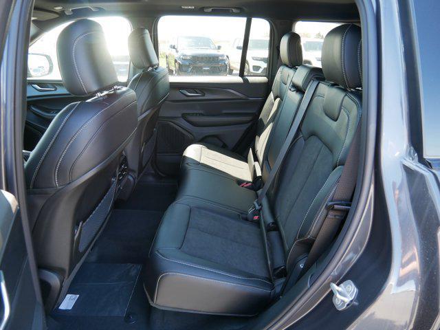 new 2025 Jeep Grand Cherokee car, priced at $41,390