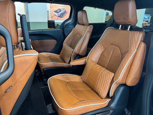 new 2025 Chrysler Pacifica car, priced at $48,474