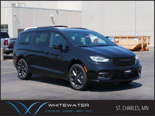 new 2025 Chrysler Pacifica car, priced at $54,802