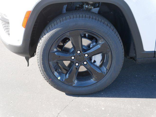 new 2025 Jeep Grand Cherokee car, priced at $50,451