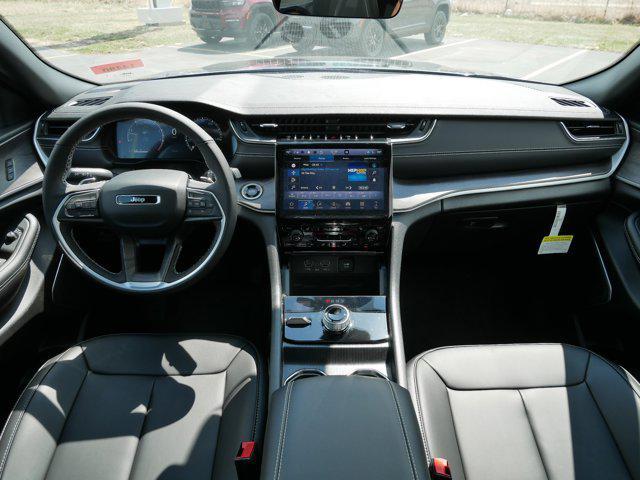new 2025 Jeep Grand Cherokee car, priced at $49,762