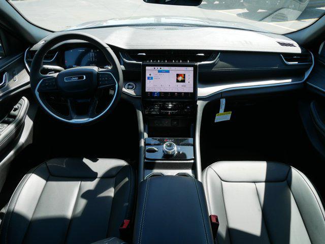 new 2025 Jeep Grand Cherokee car, priced at $41,914