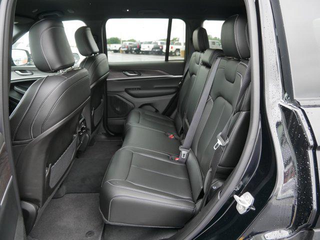 new 2025 Jeep Grand Cherokee car, priced at $43,637