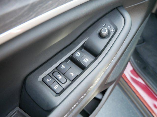 new 2025 Jeep Grand Cherokee car, priced at $48,534