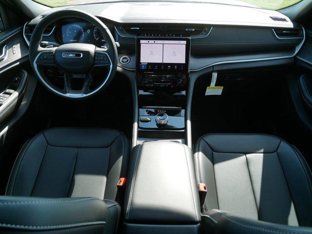 new 2025 Jeep Grand Cherokee car, priced at $48,534