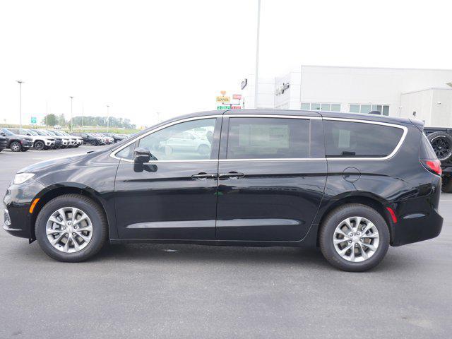 new 2026 Chrysler Pacifica car, priced at $45,663