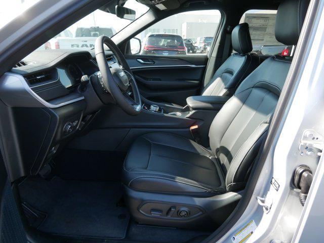 new 2025 Jeep Grand Cherokee car, priced at $48,354