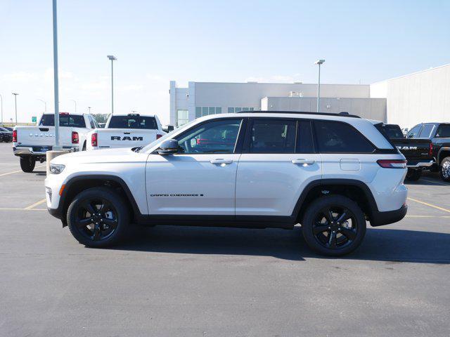 new 2025 Jeep Grand Cherokee car, priced at $48,354