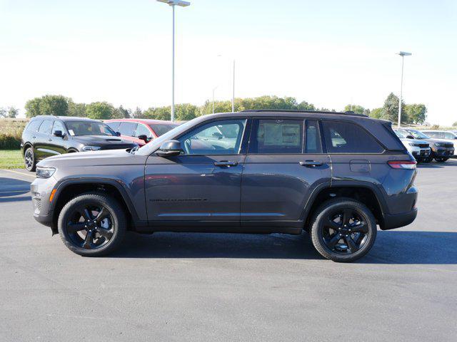 new 2025 Jeep Grand Cherokee car, priced at $48,142