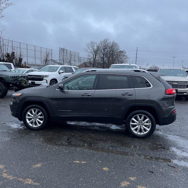 used 2014 Jeep Cherokee car, priced at $15,900