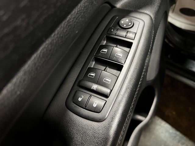 used 2014 Jeep Grand Cherokee car, priced at $10,500
