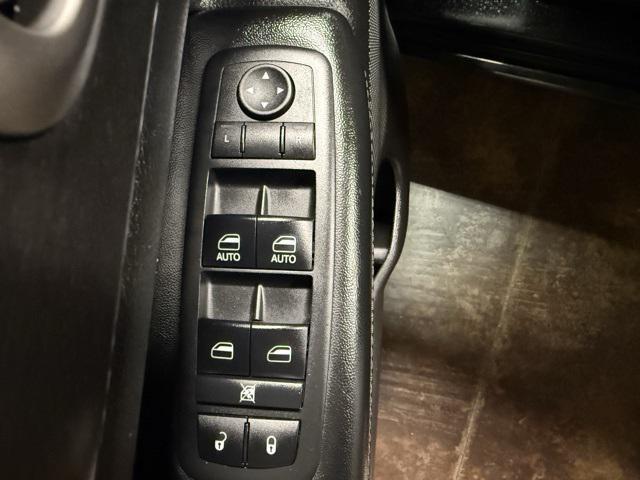 used 2017 Jeep Grand Cherokee car, priced at $13,995