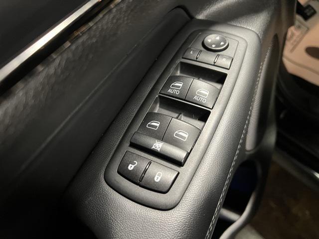 used 2020 Jeep Grand Cherokee car, priced at $18,995