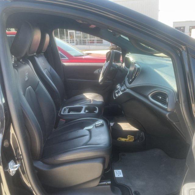 used 2023 Chrysler Pacifica car, priced at $29,995
