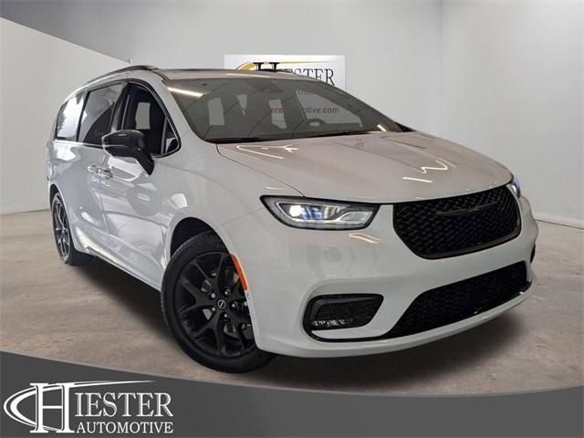 new 2025 Chrysler Pacifica car, priced at $49,411