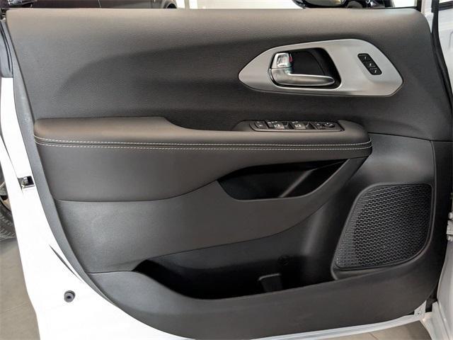 new 2025 Chrysler Pacifica car, priced at $49,411