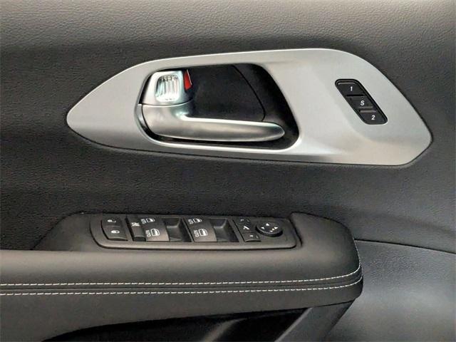 new 2025 Chrysler Pacifica car, priced at $49,411