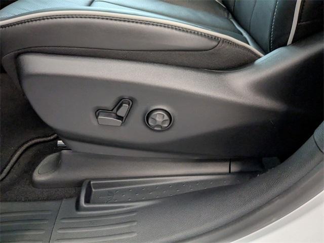 new 2025 Chrysler Pacifica car, priced at $49,411