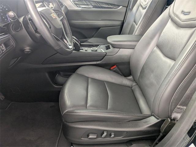 used 2025 Cadillac XT6 car, priced at $46,177