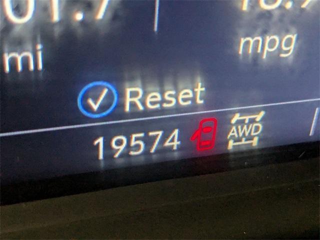 used 2025 Cadillac XT6 car, priced at $46,177